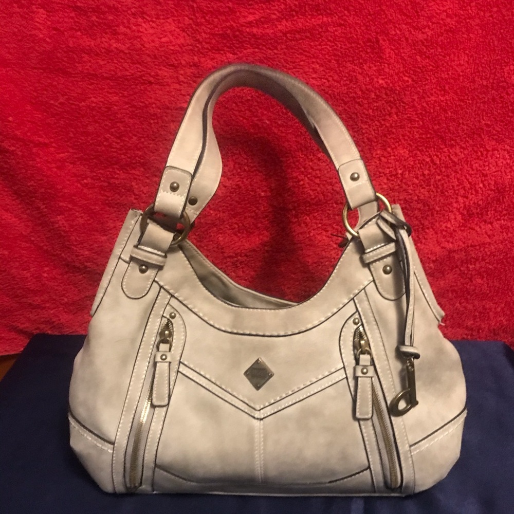 B.O.C PURSE LOTS OF STORAGE SPACE